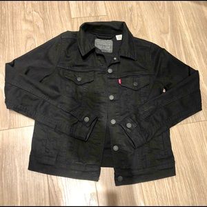 Black Denim Levi’s Trucker Jacket- Never Worn
